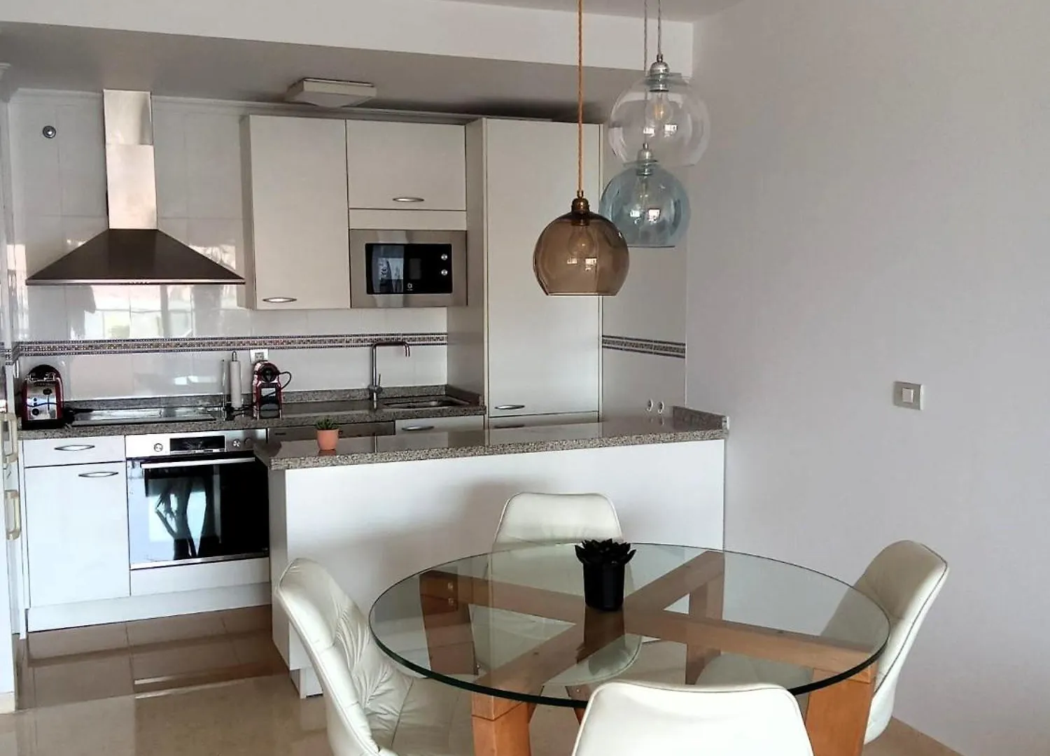 Encantador Apartamento En Marbella, Bonita Terraza Y Vista Al Mar Μαρμπέλλα