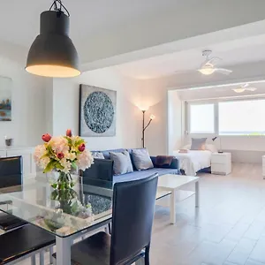 Eden Roc Beachfront Appartement